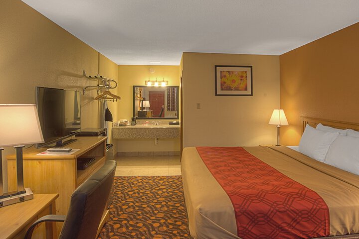 Room 5 of 26
