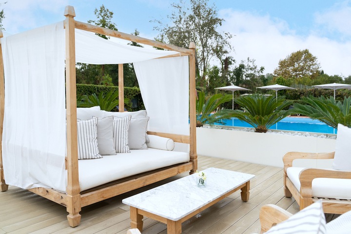 Hotel Pool