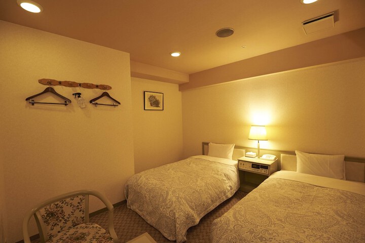 Room 5 of 44