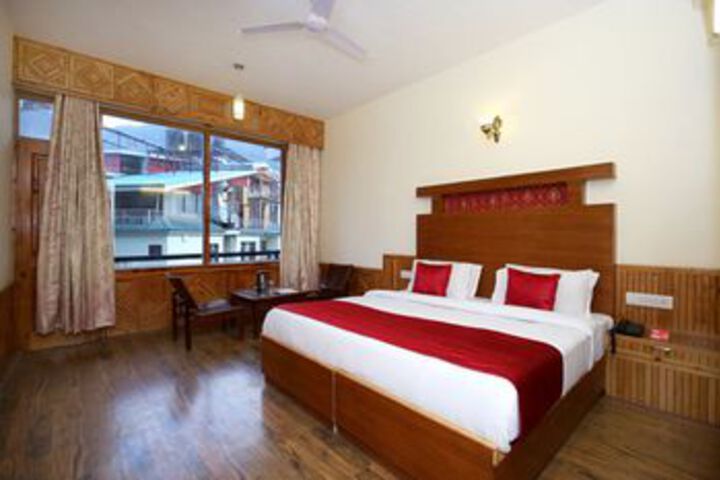 Room 6 of 25