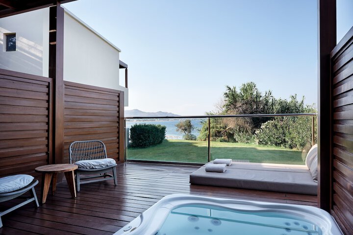 Terrace/Patio 144 of 148