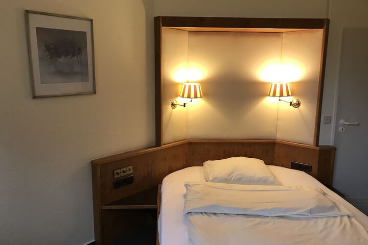 Room 5 of 23