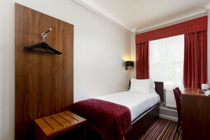 Room 3 of 36