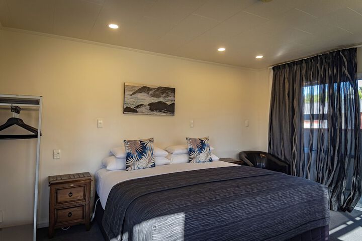 Room 19 of 114