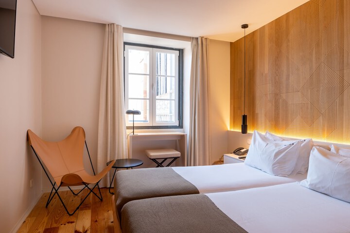 Room 40 of 65