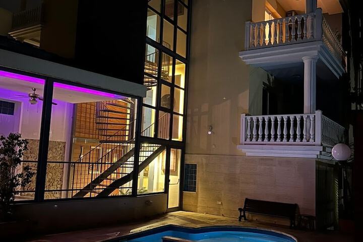 Pool 102 of 110