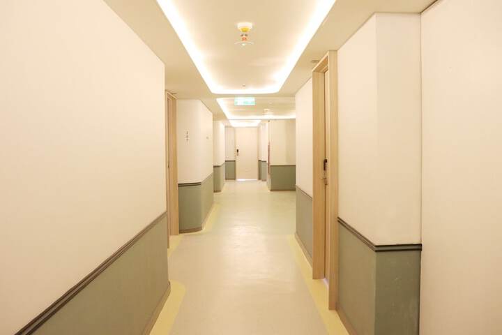 Ballroom/Hall 145 of 155