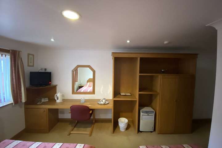 Room 10 of 63