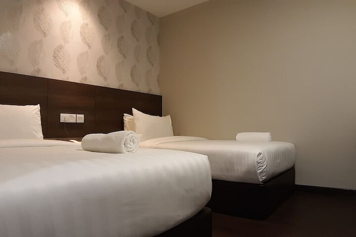 Room 25 of 138