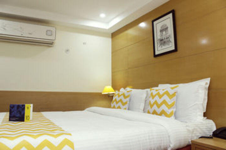 Room 16 of 23