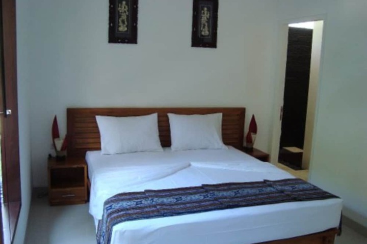 Room 2 of 78