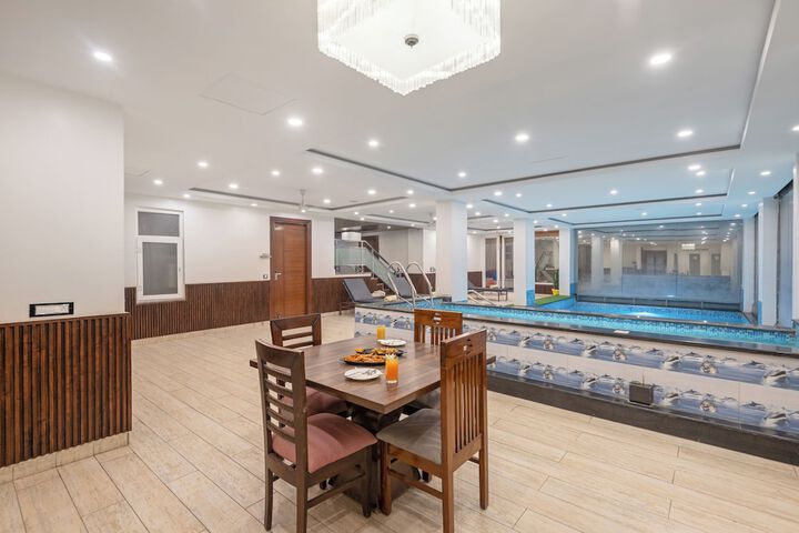 Pool 60 of 109