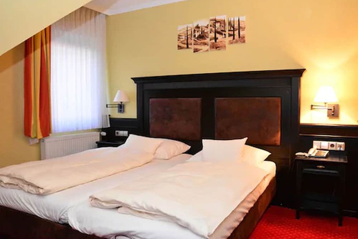 Room 4 of 14