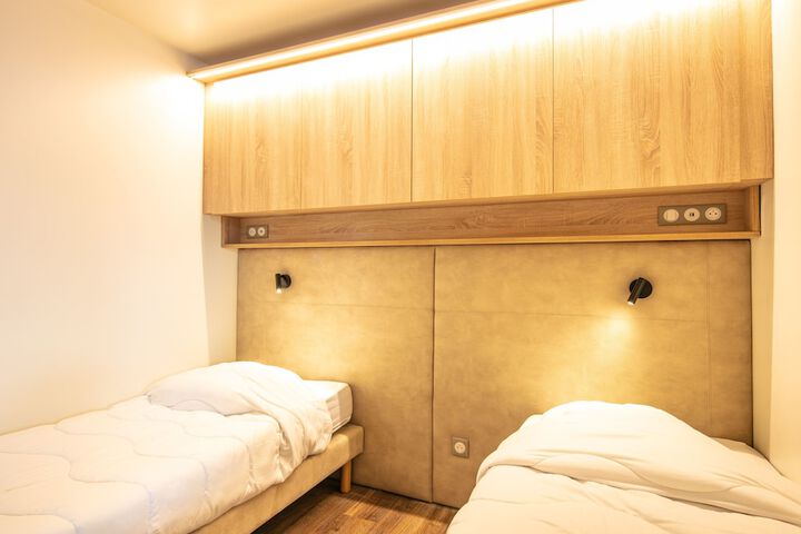 Room 6 of 47