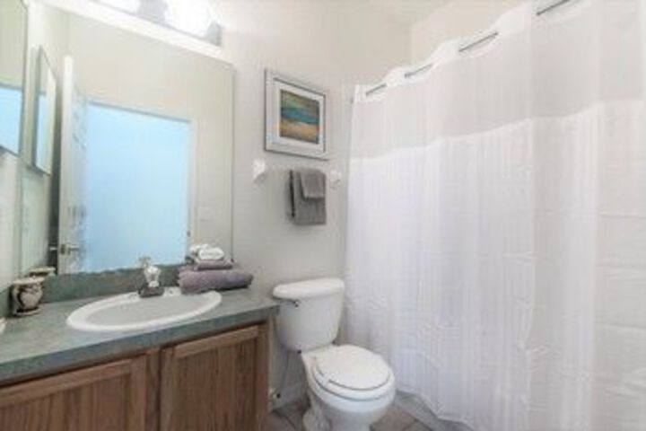 Room 4 of 25
