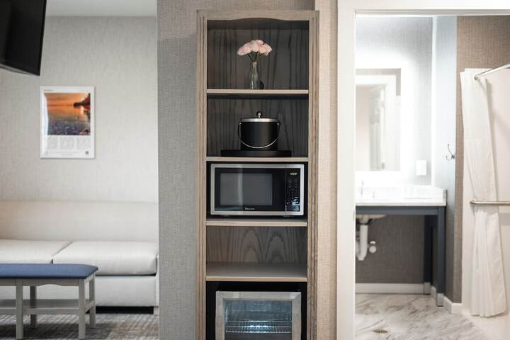 Room 33 of 119