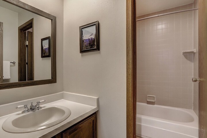 Room 10 of 23