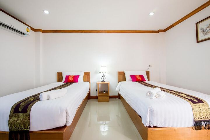 Room 20 of 49