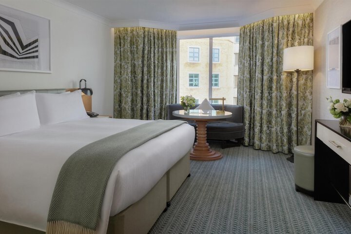 Room 30 of 160