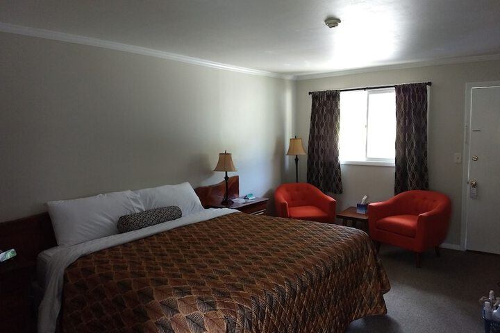 Luxury Room 1 King Bed Room 14 (5 of 21)