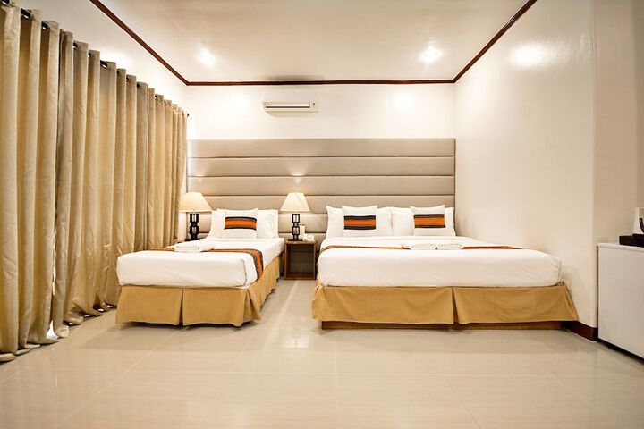 Room 27 of 92