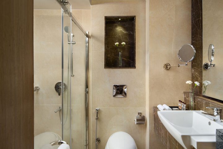 Room 18 of 36