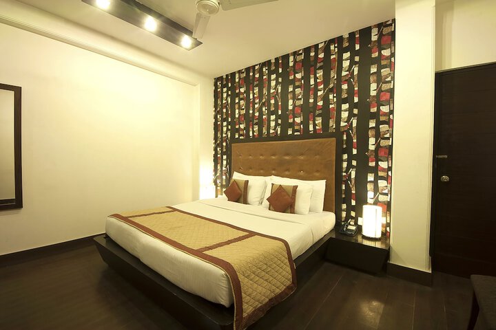 Room 25 of 52