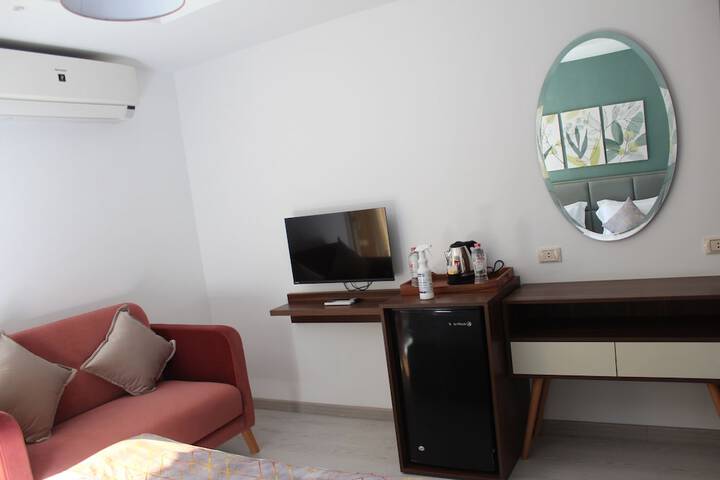 Room 13 of 158