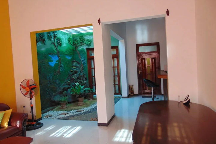Room 11 of 17
