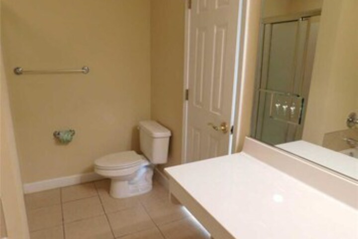 Room 3 of 34