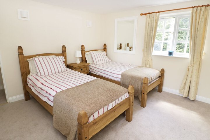 Room 4 of 19