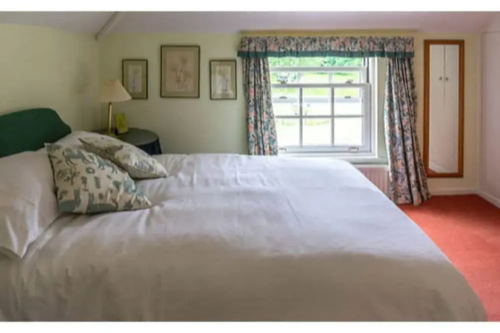 Room 3 of 14