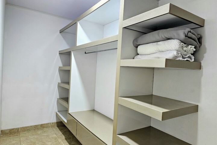 Room 42 of 58