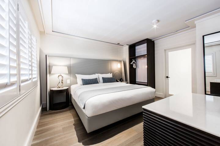 Room 4 of 75
