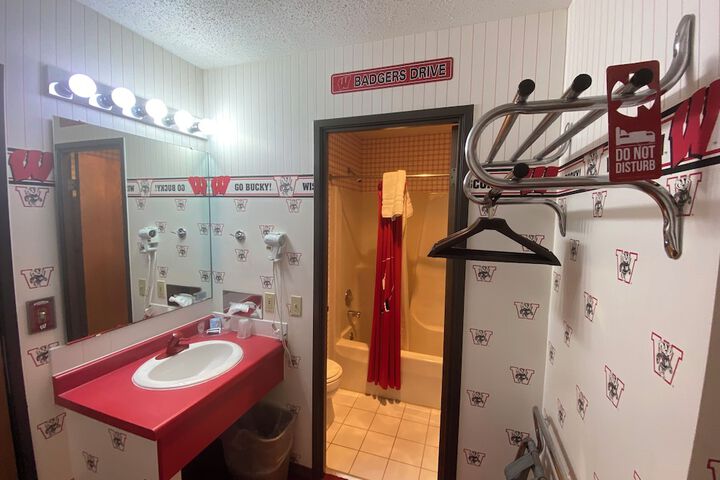Room 68 of 106