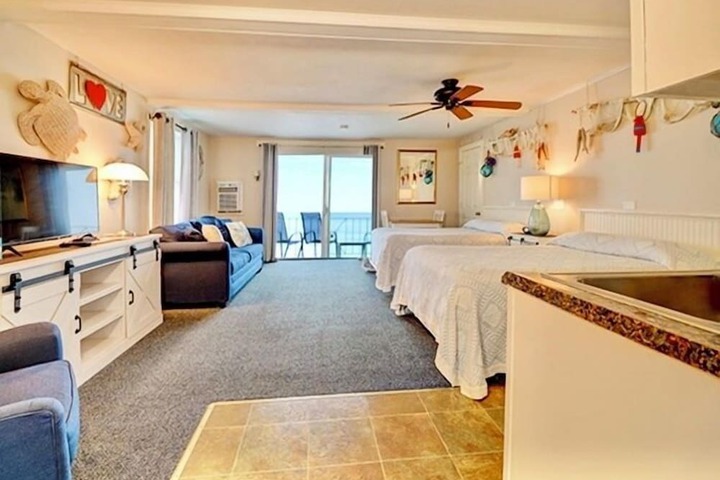Room 2 of 9