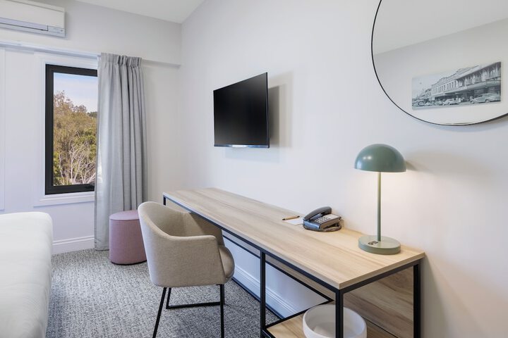 Room 8 of 27