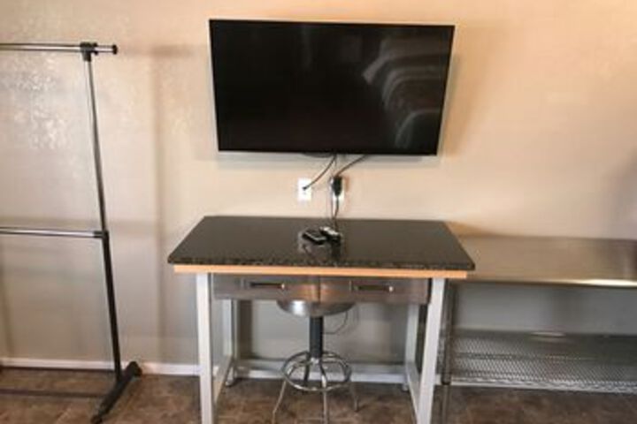Room 8 of 14