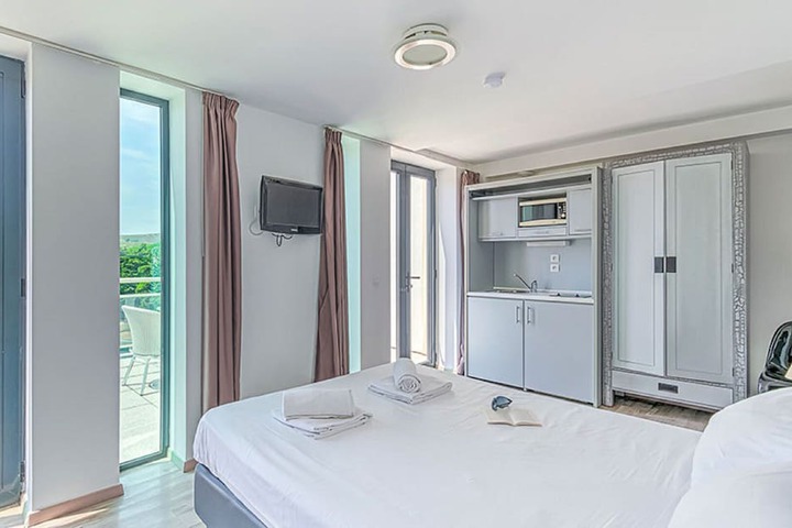 Room 31 of 50