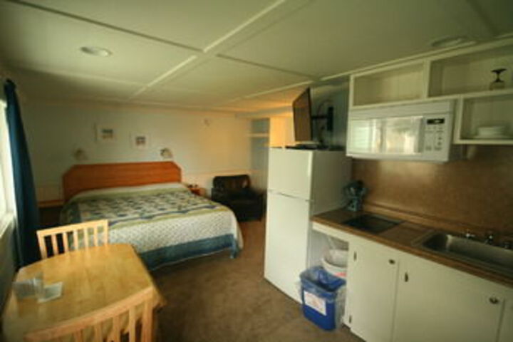 Room 8 of 16