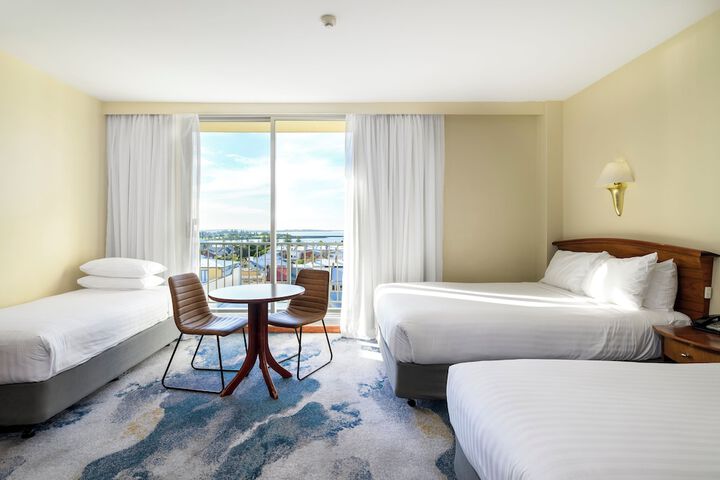 Room 10 of 31