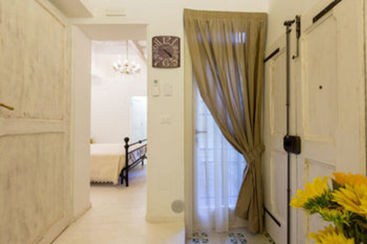Room 18 of 36