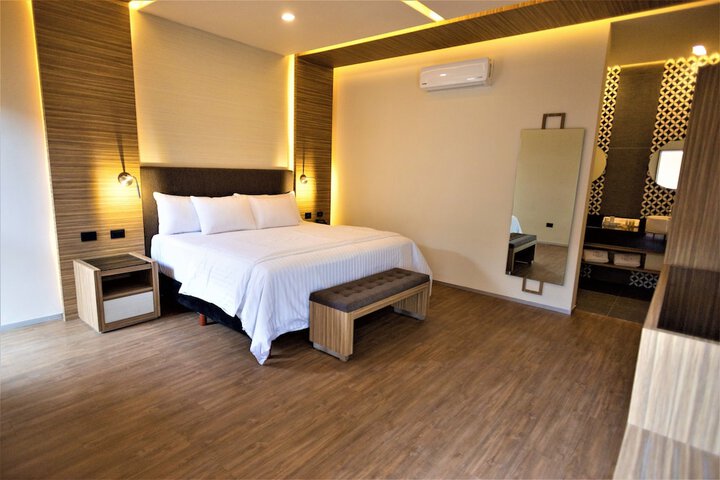 Room 22 of 115