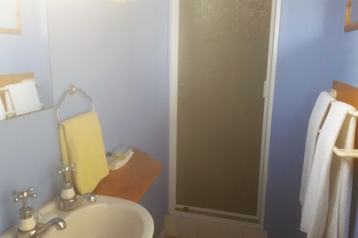 Room 27 of 40