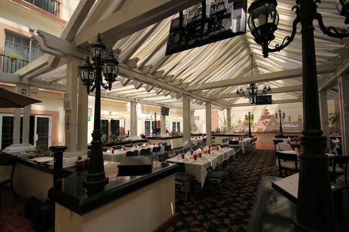 Dining 96 of 150