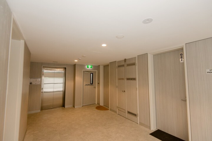 Ballroom/Hall 23 of 27