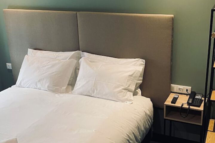 Room 3 of 19