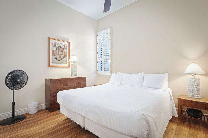 Room 2 of 43