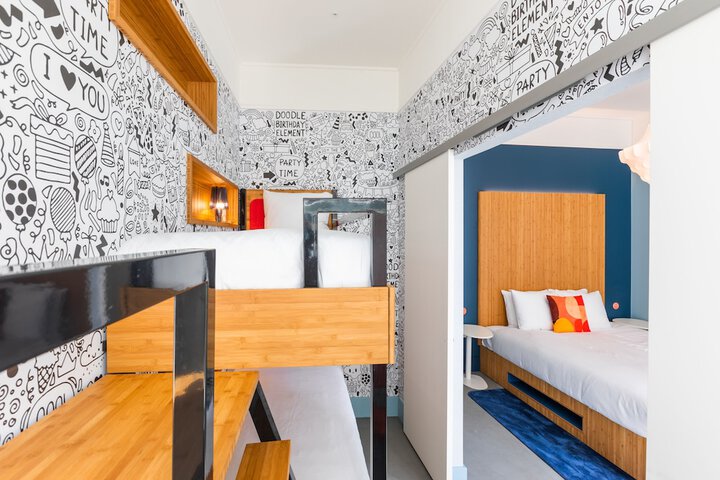 Room 9 of 65