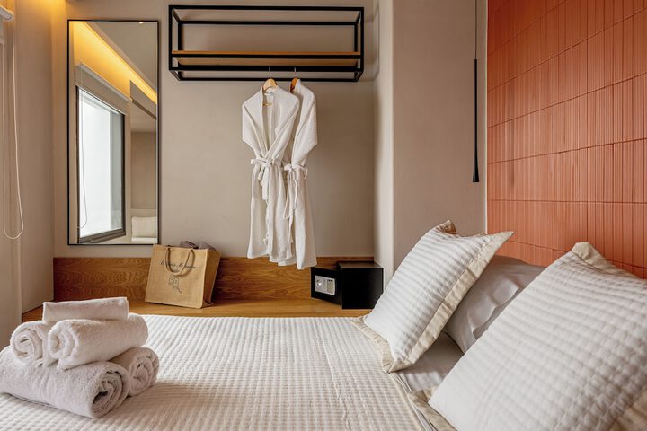 Room 52 of 117